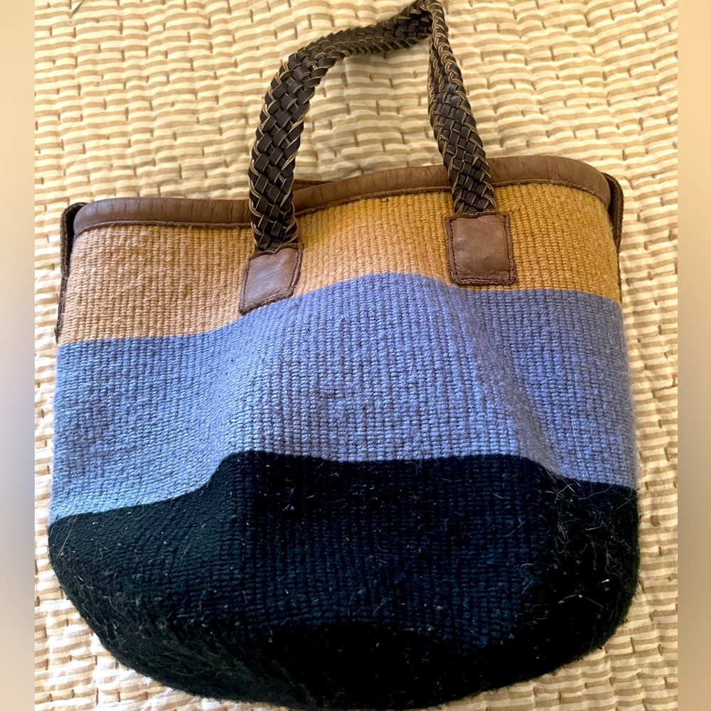 ikavu handwoven bag